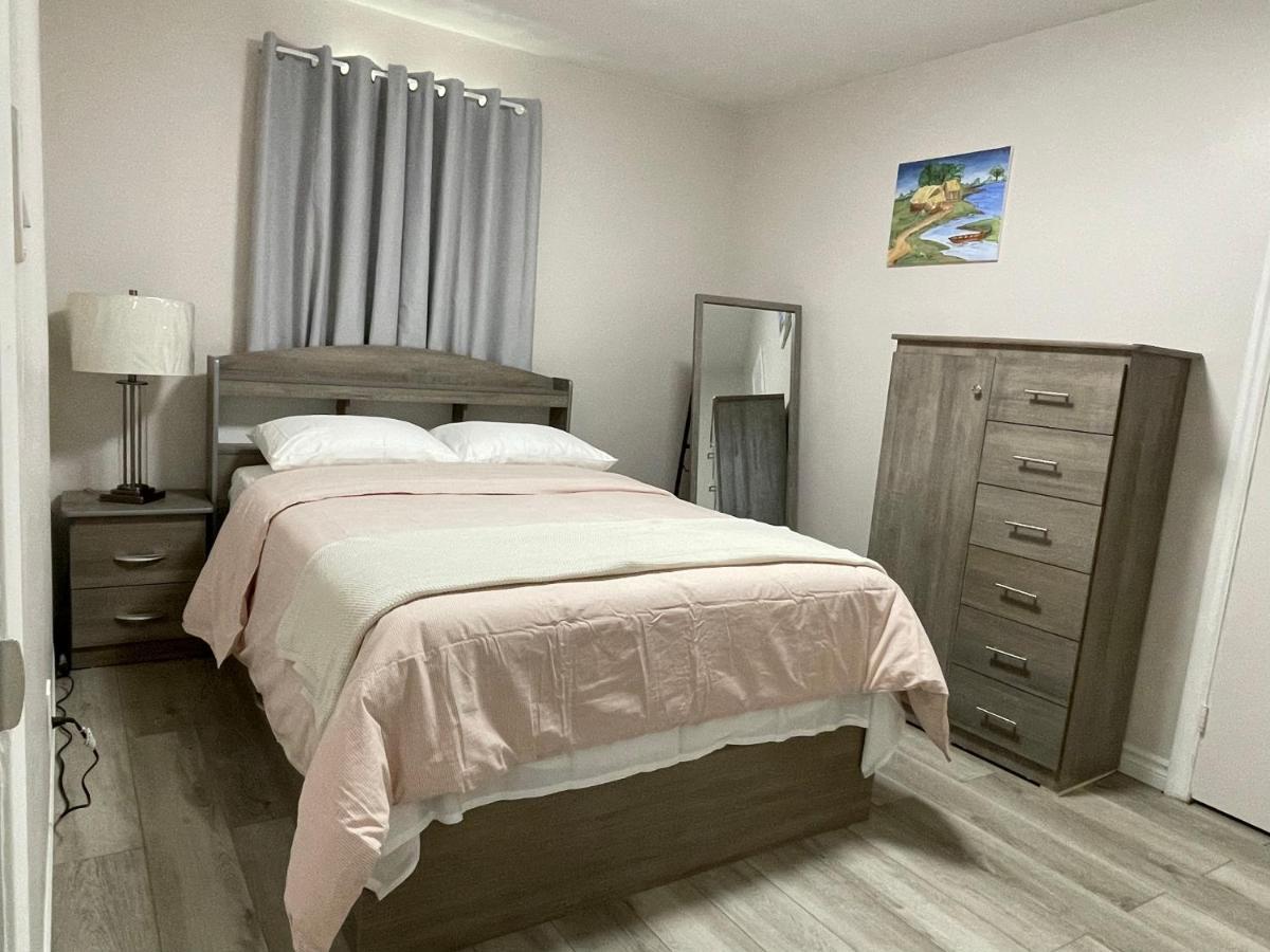 Luxurious Cozy House In Bluffs With Lake View Villa Торонто Екстериор снимка