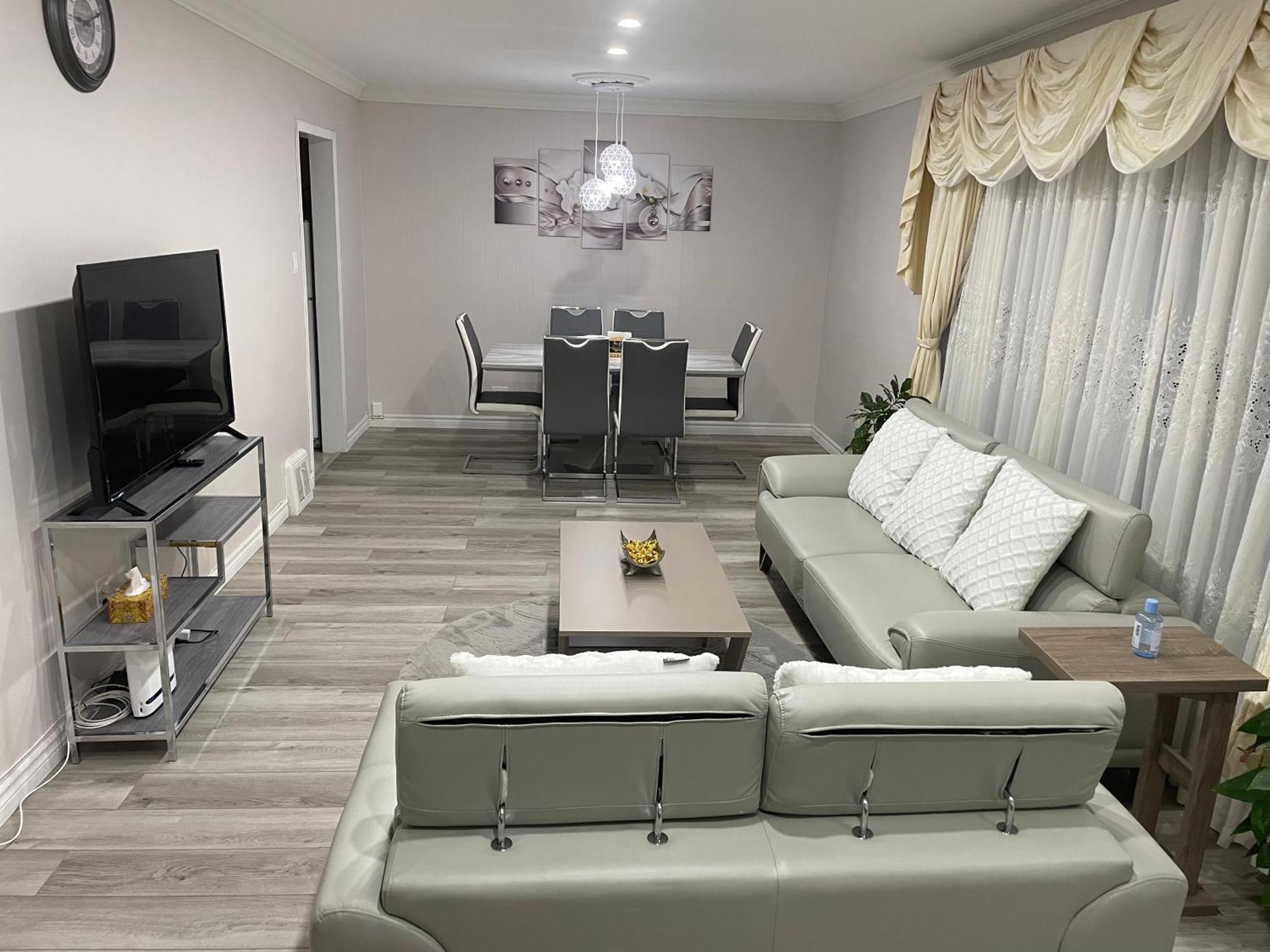 Luxurious Cozy House In Bluffs With Lake View Villa Торонто Екстериор снимка